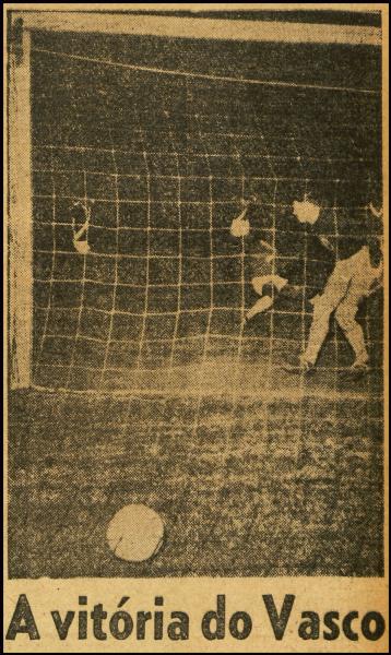 Jornal A Noite de 29 de abril de 1943 destacou o 4. gol vascano assinalado por Isaias,  vista do goleiro Oberdam
