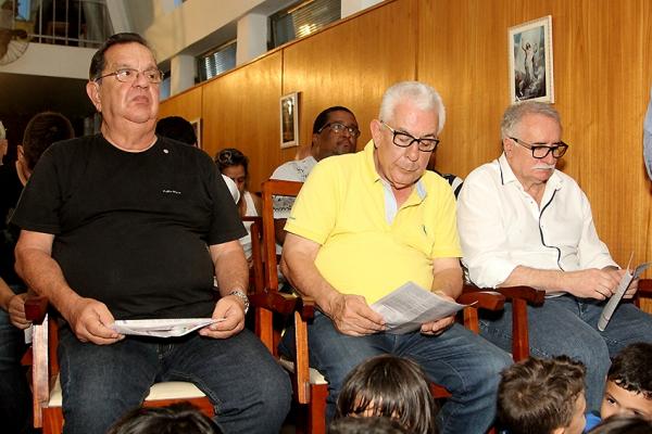 Nelson de Souza, presidente do Conselho de Benemritos, Fernando Horta, 1 vice-presidente Geral e Jos Mouro, vice-presidente do Departamento Infanto-Juvenil