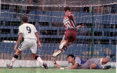 Rodrigo Souto e F&aacute;bio n&atilde;o evitam gol de Caio