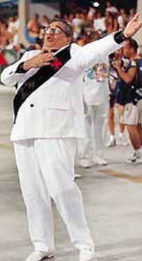 1998: Eurico Miranda cantando o samba-enredo da Unidos da Tijuca em homenagem ao Vasco